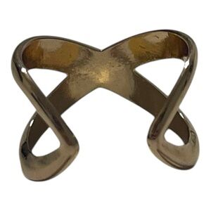 💖5/$10💖 Gold Crossover Ring with Bold Design